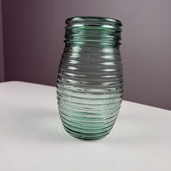 Unbranded Green Glass Ribbed Jar with lid made in Canada - Picture 4 of 12